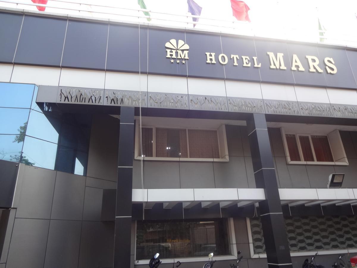 Hotel Mars Chennai Bagian luar foto