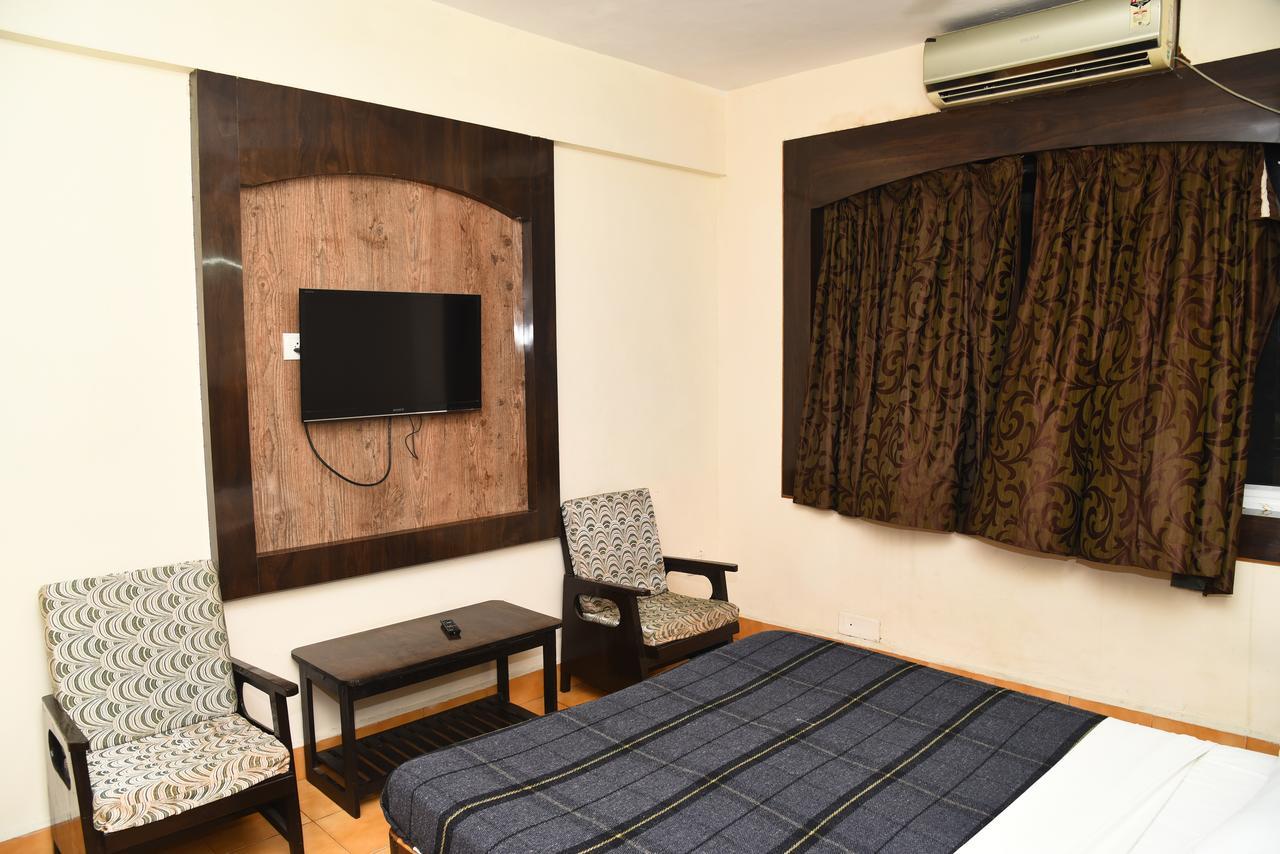 Hotel Mars Chennai Bagian luar foto