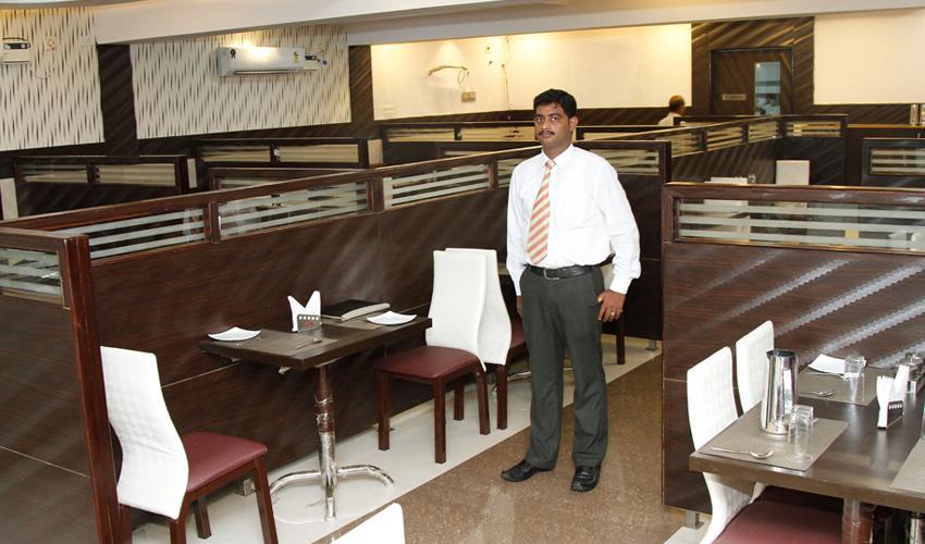 Hotel Mars Chennai Bagian luar foto