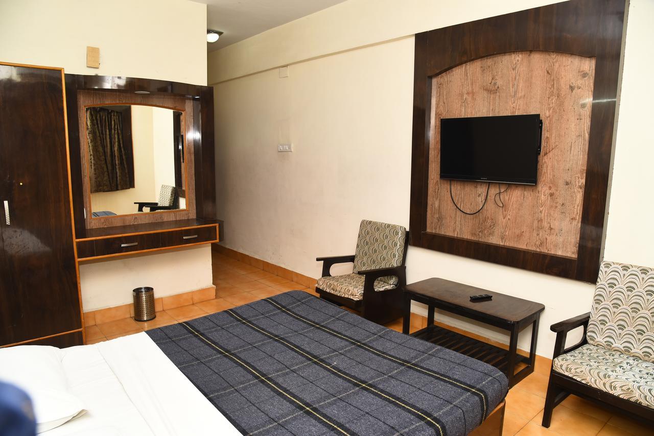 Hotel Mars Chennai Bagian luar foto