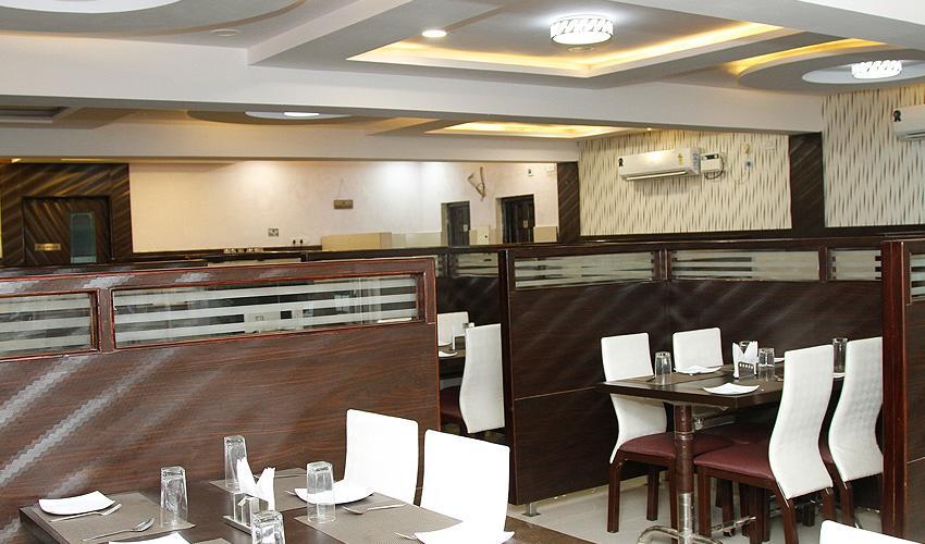 Hotel Mars Chennai Bagian luar foto